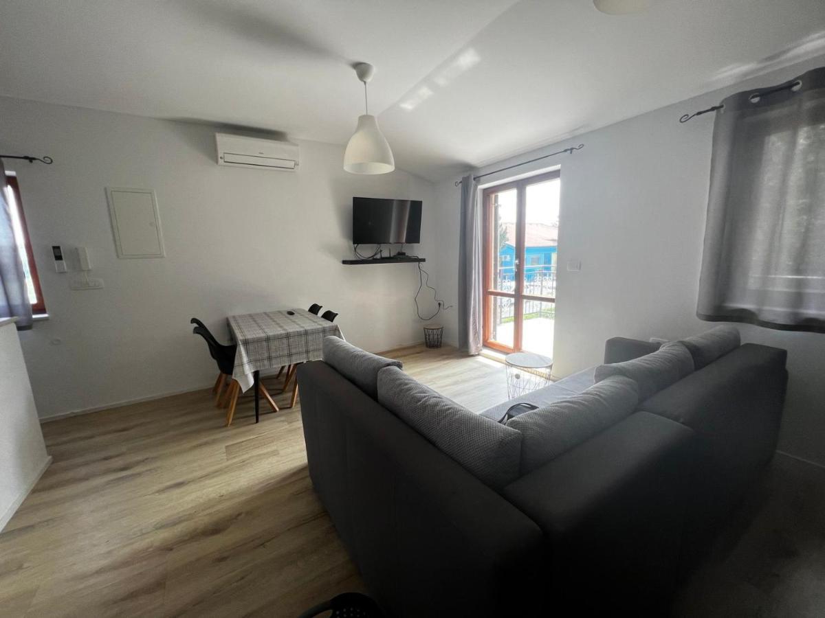 Danilo'S Apartments Копер Экстерьер фото